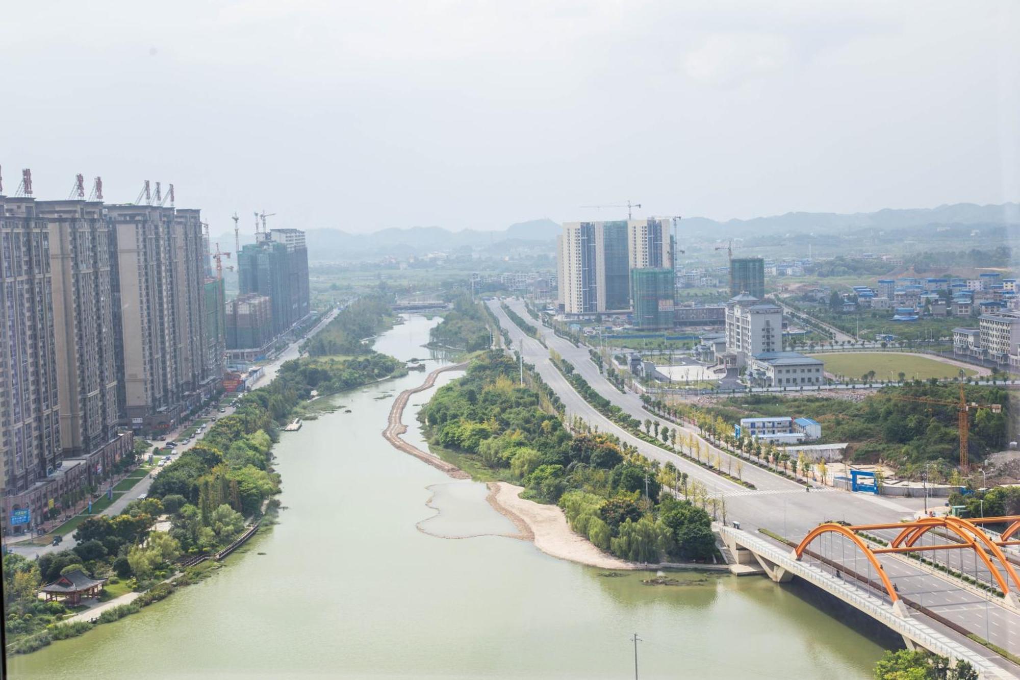 Hotel Four Points By Sheraton Guilin Lingui Exterior foto